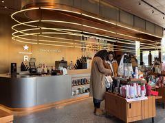 -星巴克臻选(上海虹桥新天地三店)