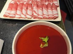 -宽板凳老灶火锅(台湾街店)