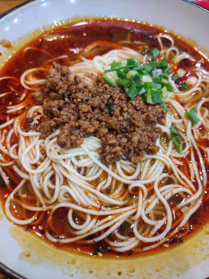 愚小面(新城市·虹桥中心店)-"[环境]位于虹桥一楼,环境很舒服 宽敞,.