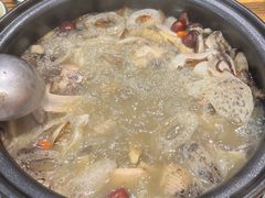-菌之家·专业纯野生菌火锅·特色炒菌