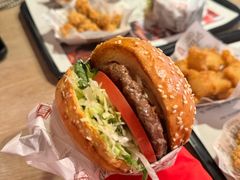 -The Habit Burger Grill 哈比特汉堡(复兴soho店)