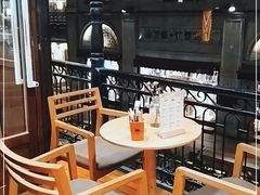 -猫的天空之城概念书店(杭州南宋御街店)