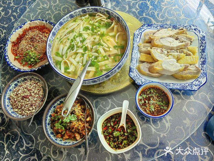 回辉登偰氏面片(东莲花美食街店)图片