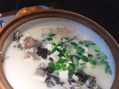 -姜君·千岛湖鱼头馆(浦东大道店)