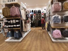 -优衣库(银川新华百货CCMall店)