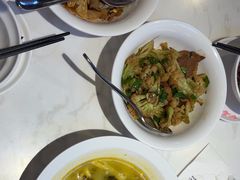 -渝是乎酸菜鱼·川渝小炒(新世界百货望京店)