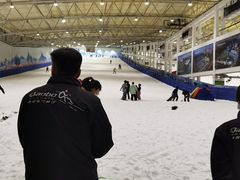 -乔波室内滑雪场