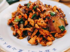 土萝卜干炒土腊肉-吃饭皇帝大土家民族菜(正大广场店)