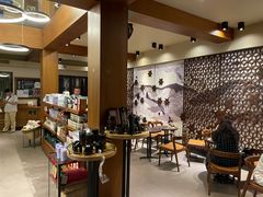 零售区-星巴克臻选(成都宽窄巷子店)