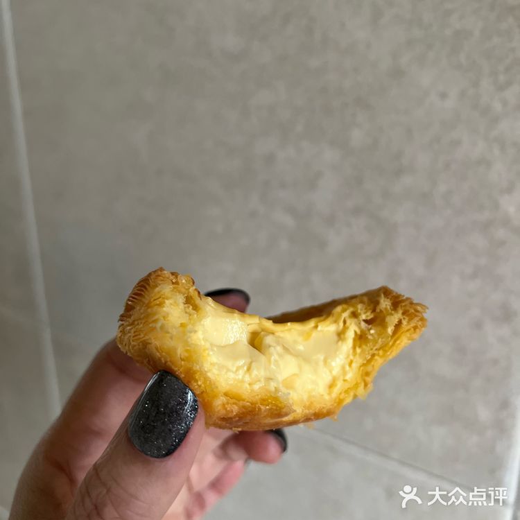 不愧是源自最早最有名的”葡式蛋挞“，总体非常优秀