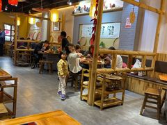 大堂-锅来乐地锅鸡(安亭店)