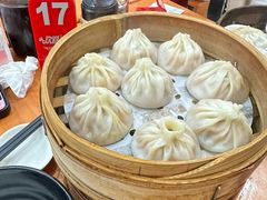 -莱莱小笼·乔艾