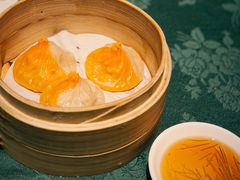 海胆酱小笼包-龙凤荟·传统粤菜点心(新天地店)