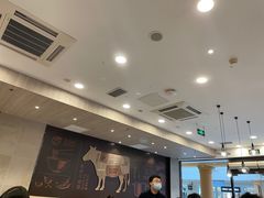 -康师傅私房牛肉面(马泉营奥莱店)