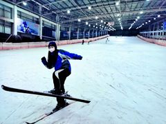 -乔波室内滑雪场
