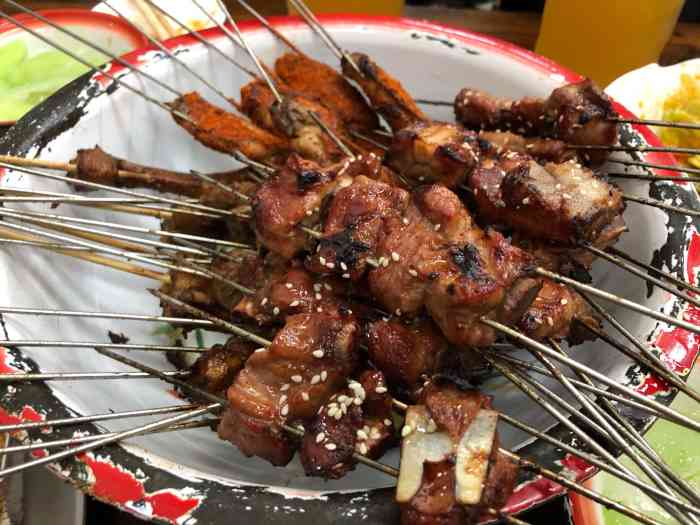 宽店烧烤(大兴店)-"「秘制烤翅」一定要点的鸡翅,有些酥麻的.