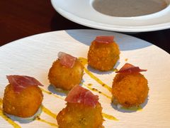 -MONICH牛排融合餐厅(和义大道购物中心店)