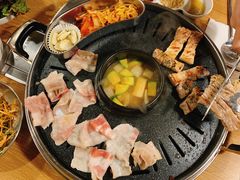 -江南猪肉商会无限续吃(弘大店)