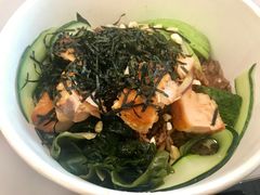 煎三文鱼芥末酱油汁和风碗配红米-Wagas沃歌斯(北京君太百货店)