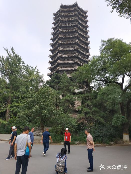 博雅塔图片