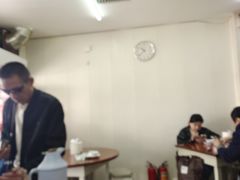 -胡子饮食店