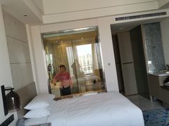 -上海漕河泾万丽酒店
