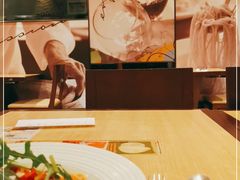 -必胜客(WOW中心城店)