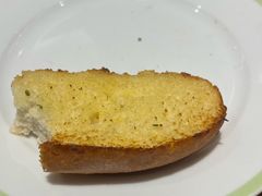 蒜香面包-萨莉亚意式餐厅(江桥万达广场店)