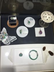 -北京七彩云南翡翠珠宝旗舰店(月坛店)