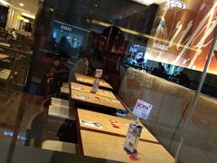 -必胜客(WOW中心城店)
