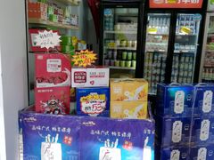 零售区-风行牛奶(东川路店)
