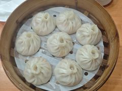 -莱莱小笼·乔艾