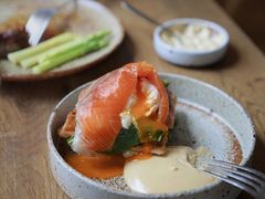 华夫饼配水波蛋烟熏三文鱼-BOR Eatery(安福路店)