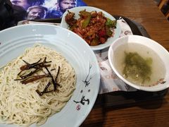 腊味牛蛙捞面-哇蛙牛功夫面渝都料理(龙阳广场店)