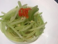 爽口西芹-高第街56号港式餐厅·精选(世茂广场宽厚里大明湖店)