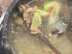 -鲁朗纳麦石锅鸡庄园