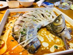 清蒸武昌鱼-莲餐厅·湖北菜·藕汤是头牌(愚园路店)
