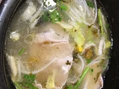 -花馬肆.云南过桥米线(汉神购物广场现场熬汤店)