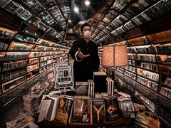 -钟书阁(珍园店)