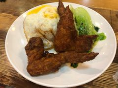 鸡翅煎蛋饭-有缘茶餐厅(海府分店)