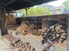 -御霞苑泥烩鸡休闲农庄