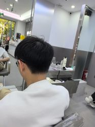 -首脑美发沙龙