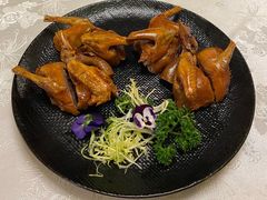招牌红烧乳鸽-酌宴府The China Club·广州万富希尔顿酒店(云城东路店)