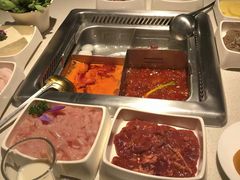 -海底捞火锅鲜切牛肉主题店(长寿路店)
