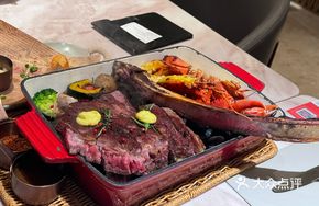 Australian Grass-Fed M5 Golden Battle Axe Steak (1kg)