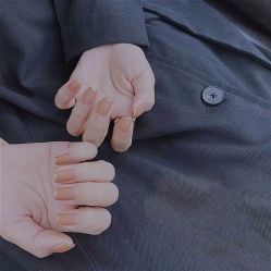 -花岐款式专研健康美甲沙龙