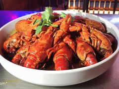 -龙巢盱眙龙虾·鸡煲·烧烤宵夜(坪洲店)