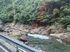 -安吉龙王山峡谷漂流