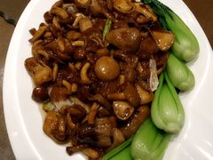 -赶海部落海鲜城(海阳路店)