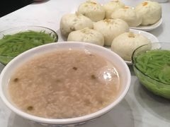 -李与白包子铺(桐梓林店)